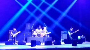 Выступление группы "Виктор"(песня В. Цоя) "Дальше действовать будем мы"