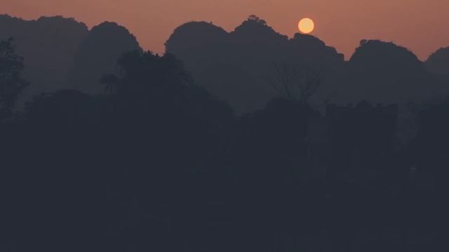 Эксклюзивные экскурсии по настоящему, дикому Вьетнаму смотреть онлайн