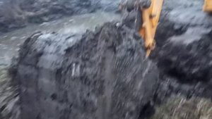 трешак.утопили эксковатор 22тонны.