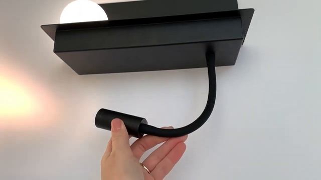 Бра полка с USB, беспроводной зарядкой и гибкой лампой «Smart» 4202/6WL смотреть онлайн