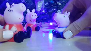 Свинка Пеппа и Джордж возле елки. Развивающее видео для детей. Новый год. Peppa Pig