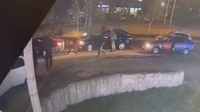 Перестрелка в ставрополе. Расстрелянный автомобиль. Перестрелка в ставрополе. Расстрелянный автомобиль. Ставрополь обстрел.