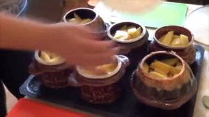Что приготовить в горшочках? Жаркое в горшочке. Горячее блюдо.