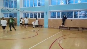 КОМИЧЕСКИЙ ФУТБОЛЬНЫЙ МАТЧ прошел в школе № 1 города Бугульмы