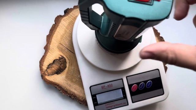 Фонарь-прожектор на солнечной батарее с аккумулятором YG-7987CS смотреть онлайн