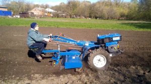 Мотоблок Скаут 101D работа фрезой