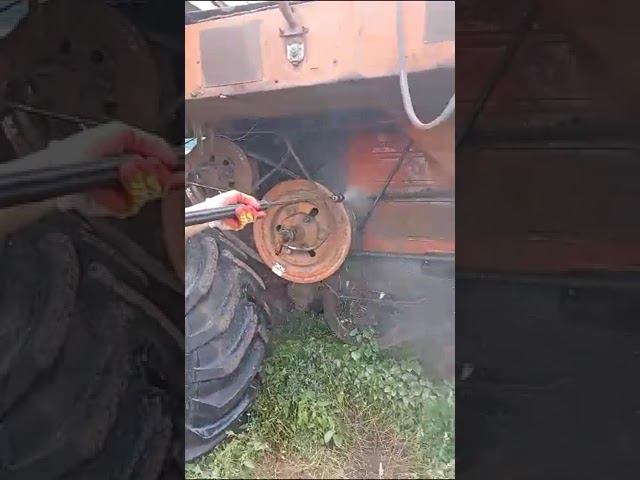 Мойка спецтехники! В работе 300 бар и 15 л/мин высокое давление смотреть онлайн