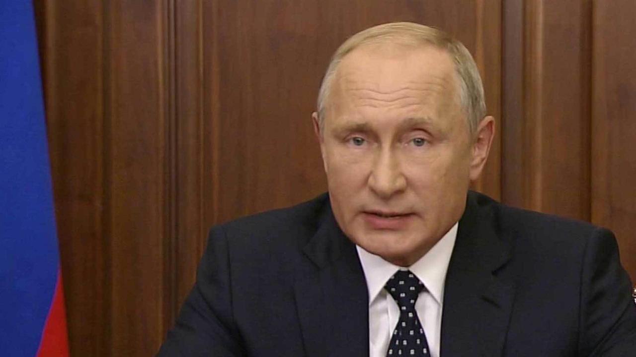 Владимир Путин внес в Госдуму поправки в законопроект об изменениях в пенсионной системе