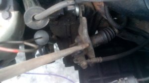 Не включаются передачи (на заведенном двигателе). Daewoo Sens, Lanos, Chevrolet Нет сцепления.