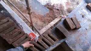 облицовка дома кирпичом / кладка облицовки кирпича ручной формовки/ выше головы-3 серия