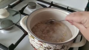 На завтрак — геркулесовая каша с бананом