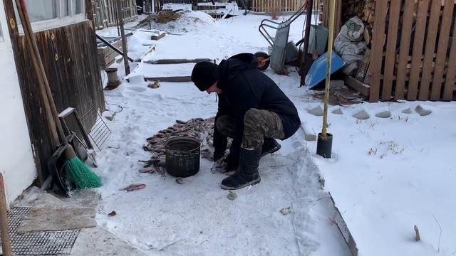 Утро.Козы.Разговоры//Работаем.Что нового?//Как насадить топор намертво// смотреть онлайн