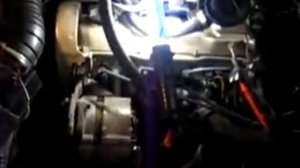 Заводится, глохнет   выключил зажигание, включил, завелась PC