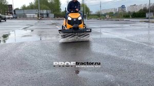 Садовый трактор Cub Cadet LT3 с передней щеткой.mp4