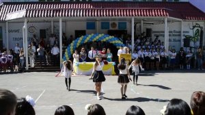Танцевальный дуэт M&M Dance на подтанцовке на Линейке