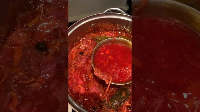 Борщ с курицей и сметаной.#лайф #еда #едимвкусно #блоггер #лайфстайлблог #едаирецепты #рекомендации