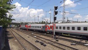 Электровоз ЭП20-003 с поездом №19 Ростов-на-Дону — Москва