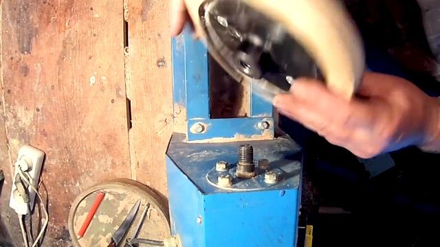 меняем наждачку на токарном круге смотреть онлайн