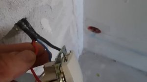 Двухклавишный выключатель Legrand на две нагрузки