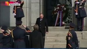 Президент Словакии ОТКАЗАЛСЯ возлагать цветы к мемориалу с Лавровым