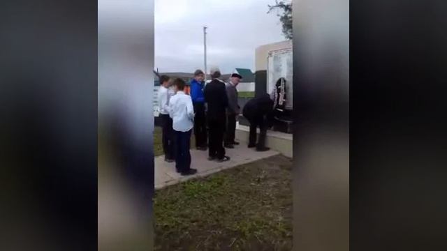 С Днем Победы! Хочу пожелать всем мира, тепла и добра! смотреть онлайн