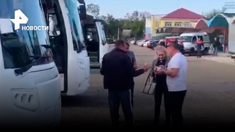 Пассажиры вместо Крыма на поезде приехали в Анапу: люди ждут, что будет дальше / РЕН Новости