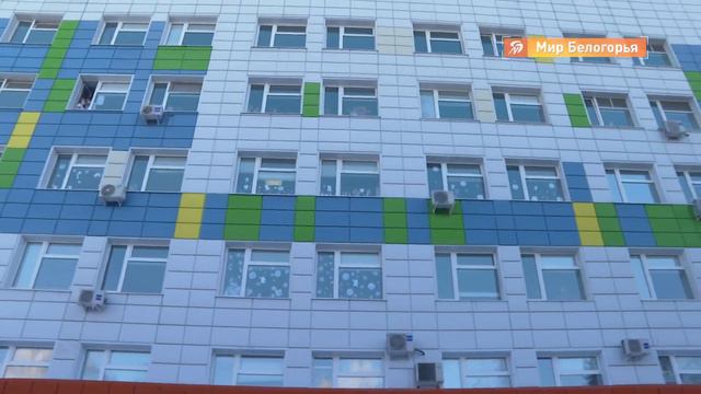 Пациентов детской больницы поздравили с Новым годом смотреть онлайн