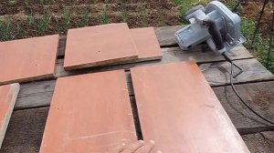 Табуретки из строительного хлама.