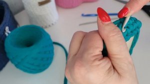 Мастер-класс  по вязанию корзинки- карандашницы