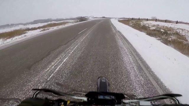 СТАНТ ЗИМОЙ В СНЕЖНУЮ ПОГОДУ НА МОТОЦИКЛЕ Regulmoto sport 003/дрифт на мотоцикле смотреть онлайн