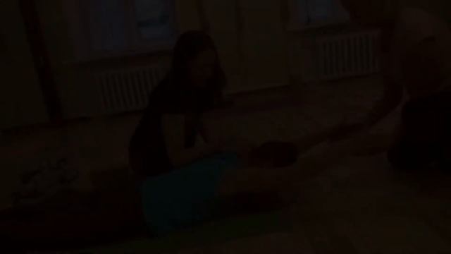 Как втянуть грудной отдел позвоночника в асанах