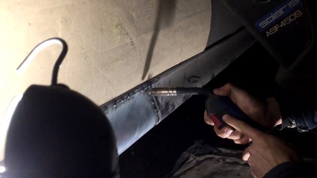 БМВ е39. Частичная замена порога смотреть онлайн