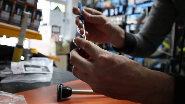 ROCKSHOX SID FORK SERVICE/BCYCLE PITESTI смотреть онлайн