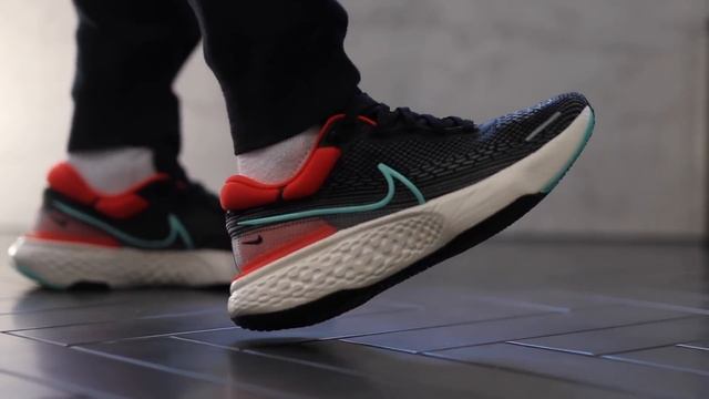 NIKE ZOOMX INVINCIBLE RUN Review: BEST COMFORTABLE NIKE SNEAKER of 2021!? смотреть онлайн