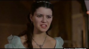 Кёсем  кленётся Сафие  что она ей отомстит за смерть своего отца !