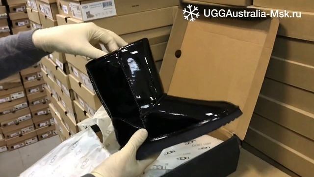 Лакированные угги | UGG & Jimmy Choo Classic Patent II Black смотреть онлайн
