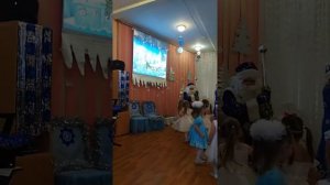 Новогодний утренник младшей группы. Паровоз