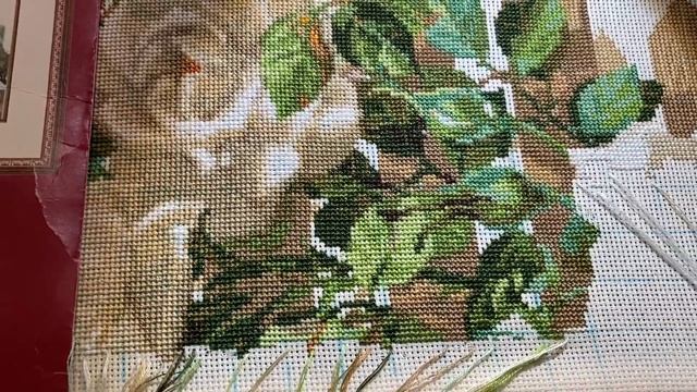 Вышивальная неделя 25. Август 2021. Белые розы на заборе. Риолис. Вышивка крестиком. смотреть онлайн