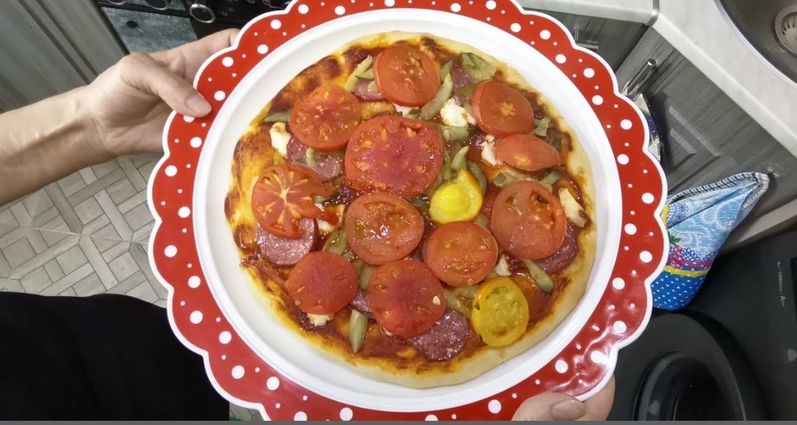 пицца как в пиццерии. Вкусное тесто для пиццы. Pizza Is Like In A Pizzeria.