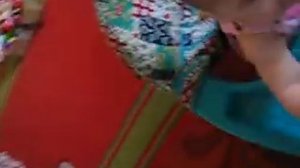 Шарик лопнул а ребёнок не испугался