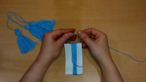 КАК СДЕЛАТЬ КИСТИ ДЛЯ ШАРФА И ПОНЧО . TASSELS FOR COMFORTER AND PONCHO