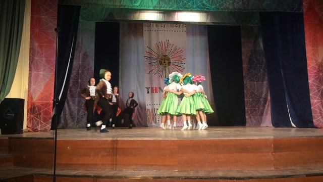 Хореографический коллектив "СКАЗКА" - Хореографическая композиция "КАК ЦВЕТЫ ЖУКОВ ПРОУЧИЛИ" смотреть онлайн