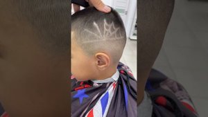 Как сделать паутину на голове. Туториал.Spider haircut tutorial