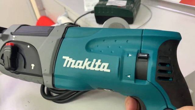 Перфоратор makita hr 2470