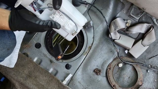 how to replace the fuel pump on 2000 2006 nissan sentra 1.8 fuel pump replacement смотреть онлайн