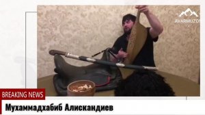 Мухаммадхабиб Алискандиев поет на пандуре