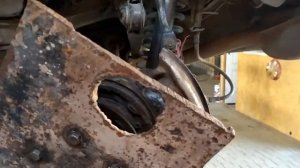 Замена заднего ступичного подшипника Мерседес W202, Mercedеs w202 (1998 года 1.8 ).