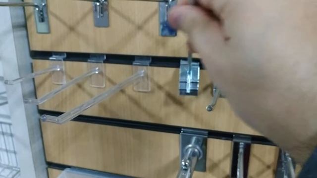 Крючок для экономпанелей одинарный оцинкованный.mp4 смотреть онлайн