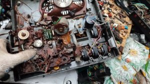 Находки радиодеталей на старом месте.mp4