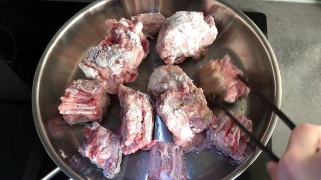 Delicious meat! You haven't eaten that yet! Oxtail! Очень вкусное мясо! Бычий хвост! Easily!Легко!